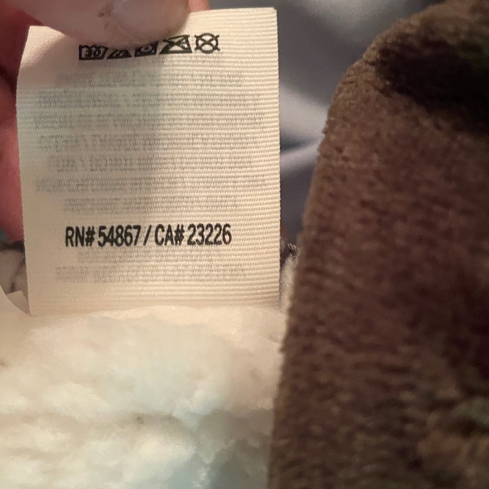 Pink Victoria’s Secret BNIP Sherpa blanket - Picture 9 of 12